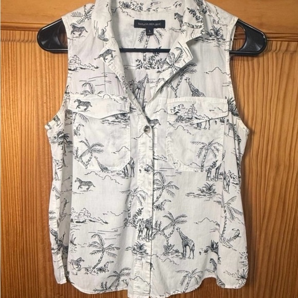 Banana Republic Safari Print Sleeveless Collard Button-Up Top Giraffe sz Small - Picture 2 of 7